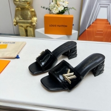 Louis Vuitton Slippers